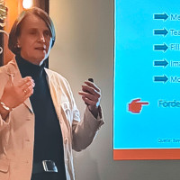 SPD Bürgermeisterkandidatin Eva Erfurth informiert